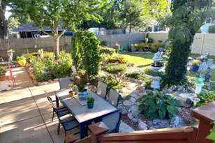 551 N Plamondon Dr, Addison, IL 60101 - Photo 23