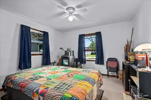 527 Prairie St, Hinckley, IL 60520 - Photo 13