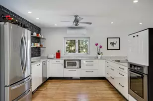 525 Berkeley Rd, Riverside, IL 60546 - Photo 11