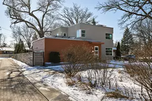 525 Berkeley Rd, Riverside, IL 60546 - Photo 29