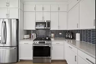 30w130 Wheeler Cir, Warrenville, IL 60563 - Photo 13