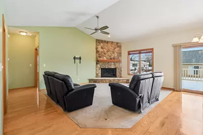 832 Mary Court, Marengo, IL 60152 - Photo 3