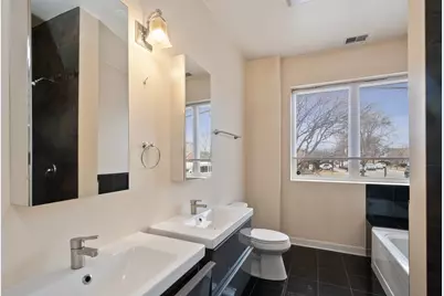 5758 N California Street #1A, Chicago, IL 60659 - Photo 5