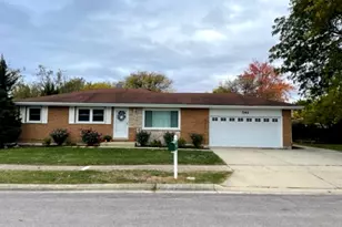546 Fawn Ct, Carol Stream, IL 60188 - Photo 1