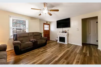 1617 Glenwood Avenue, Joliet, IL 60435 - Photo 3