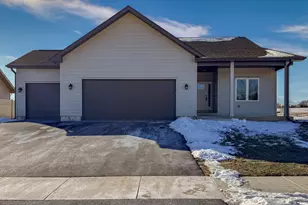 550 Cross Plains Rd, Rockford, IL 61107 - Photo 1