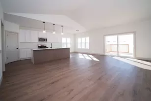 550 Cross Plains Rd, Rockford, IL 61107 - Photo 5