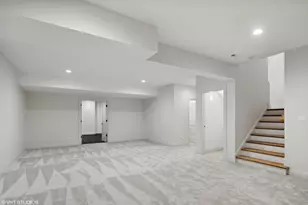 286 N Indiana Ave, Elmhurst, IL 60126 - Photo 11