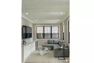 3630 N Janssen St, Chicago, IL 60613 - Photo 9