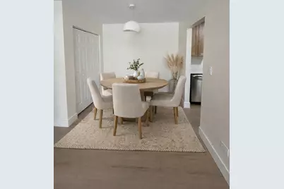 16W540 Lake Drive #104, Willowbrook, IL 60527 - Photo 3