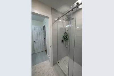 16W540 Lake Drive #104, Willowbrook, IL 60527 - Photo 7