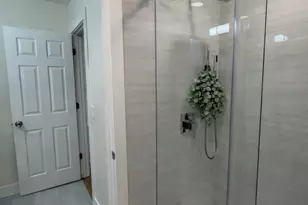 16W 540 Lake Dr, Willowbrook, IL 60527 - Photo 7