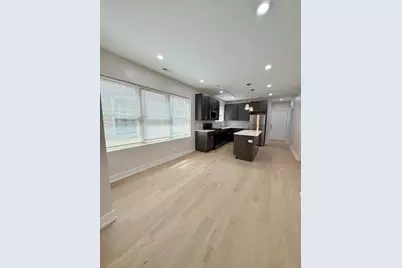 5852 N Artesian Avenue #1, Chicago, IL 60659 - Photo 3