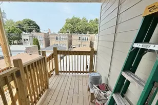 5852 N Artesian Ave, Chicago, IL 60659 - Photo 11