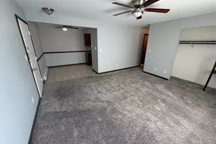 350 N Birch Dr, Manteno, IL 60950 - Photo 3