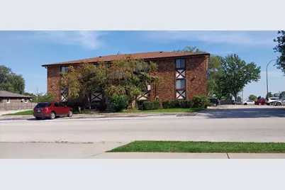 350 N Birch Drive #10, Manteno, IL 60950 - Photo 1