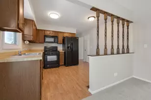 644 Leslie Ln, Schaumburg, IL 60194 - Photo 11