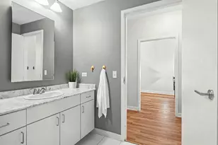 5 N Wabash Ave, Chicago, IL 60602 - Photo 13