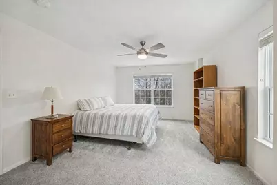 1424 S Fairfield Avenue #1424, Lombard, IL 60148 - Photo 17