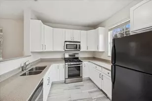 1424 S Fairfield Ave, Lombard, IL 60148 - Photo 9