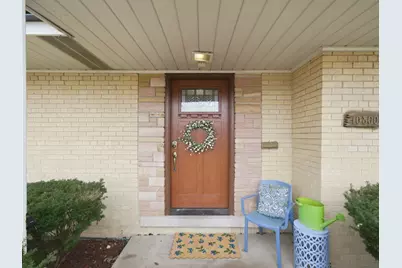 10800 S Tripp Avenue, Oak Lawn, IL 60453 - Photo 3