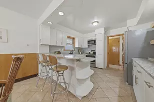 10800 S Tripp Ave, Oak Lawn, IL 60453 - Photo 9