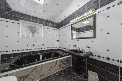 10800 S Tripp Avenue, Oak Lawn, IL 60453 - Photo 21