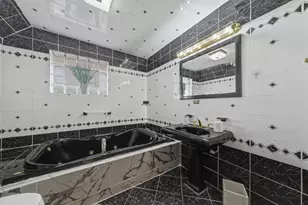 10800 S Tripp Ave, Oak Lawn, IL 60453 - Photo 21