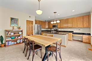 365 Oakmont Dr, Cary, IL 60013 - Photo 9