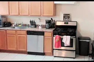 3325 N Lakewood Ave, Chicago, IL 60657 - Photo 3