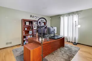 511 Mark Ln, Downers Grove, IL 60516 - Photo 17