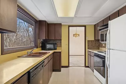 6814 Rhode Island Trail, Crystal Lake, IL 60012 - Photo 9