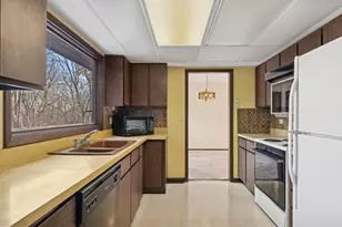 6814 Rhode Island Trail, Crystal Lake, IL 60012 - Photo 9