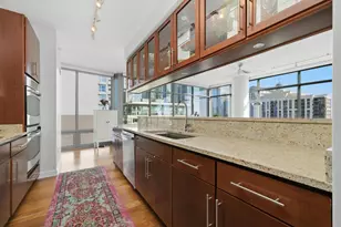 100 E 14th St, Chicago, IL 60605 - Photo 7