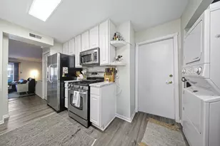 1942 Tall Oaks Dr, Aurora, IL 60505 - Photo 5