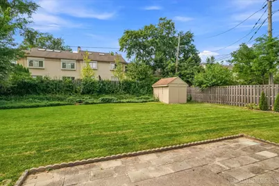 2010 Paddock Lane, Wheaton, IL 60187 - Photo 5