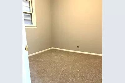 1247 Victoria Avenue, North Chicago, IL 60064 - Photo 7