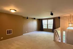 2462 Emily Ln, Elgin, IL 60124 - Photo 3