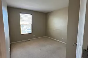 2462 Emily Ln, Elgin, IL 60124 - Photo 11