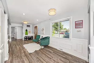 520 Chestnut Ln, Beecher, IL 60401 - Photo 3