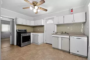 1622 E Cornell Ave, Springfield, IL 62703 - Photo 5