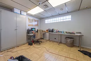 526 N Ashland Ave, Chicago, IL 60622 - Photo 3