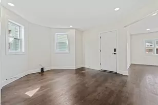 9419 S St Lawrence Ave, Chicago, IL 60619 - Photo 17