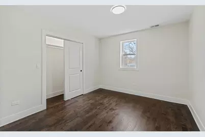 9419 S Saint Lawrence Avenue, Chicago, IL 60619 - Photo 23