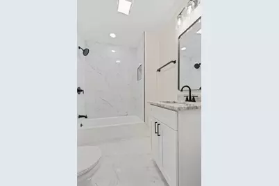 9419 S Saint Lawrence Avenue, Chicago, IL 60619 - Photo 31