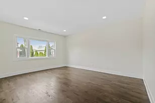 9419 S St Lawrence Ave, Chicago, IL 60619 - Photo 13