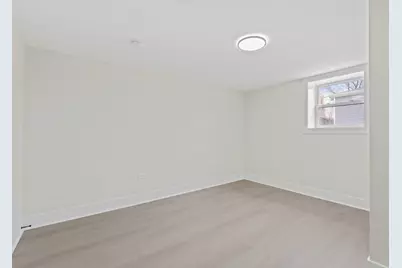 9419 S Saint Lawrence Avenue, Chicago, IL 60619 - Photo 33