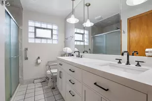 11S450 Carpenter St, Lemont, IL 60439 - Photo 9