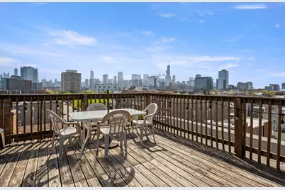 1322 W Huron Street #4N, Chicago, IL 60642 - Photo 13