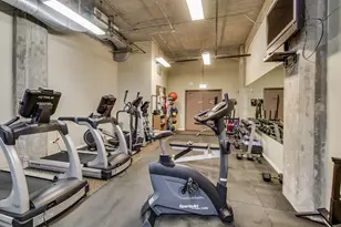 210 S Desplaines St, Chicago, IL 60661 - Photo 21